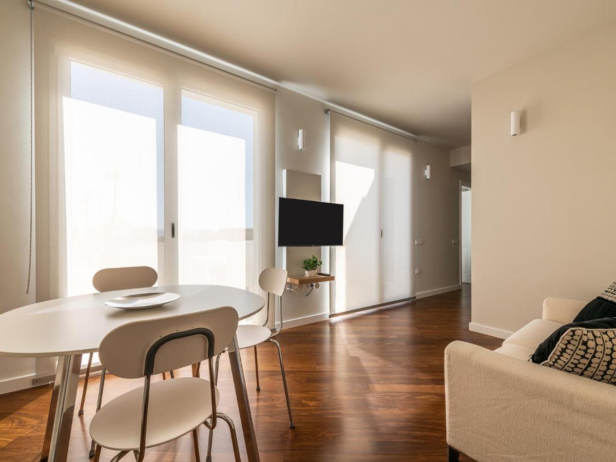 칼리아리 Penthouse Center 아파트 외부 사진