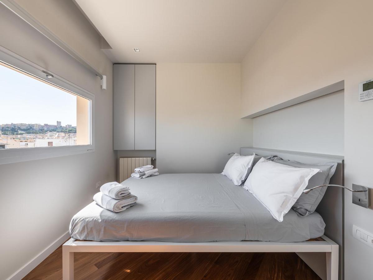 칼리아리 Penthouse Center 아파트 외부 사진